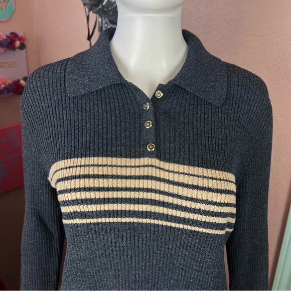 Vintage St. John Ribbed Knit Pullover Sweater - Picture 3 of 10